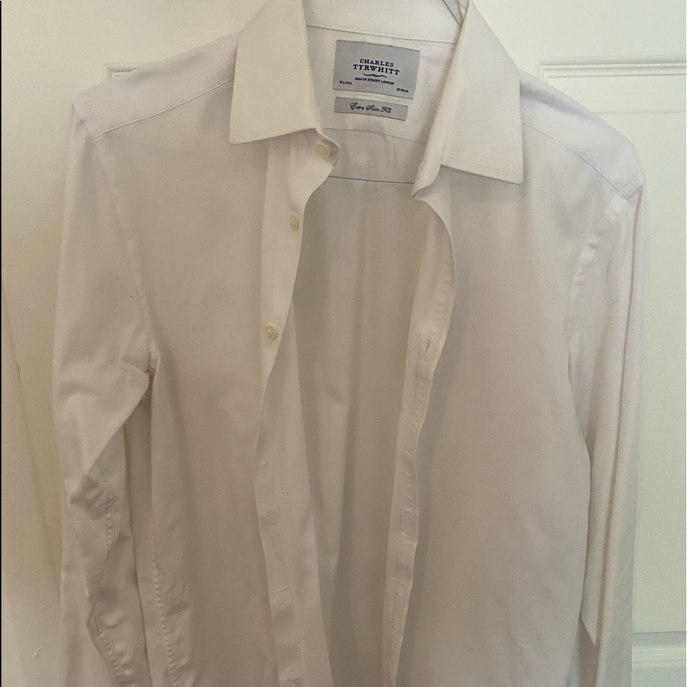 Charles Tyrwhitt White button down dress shirt (15.5in neck, 33-34in sleeve)